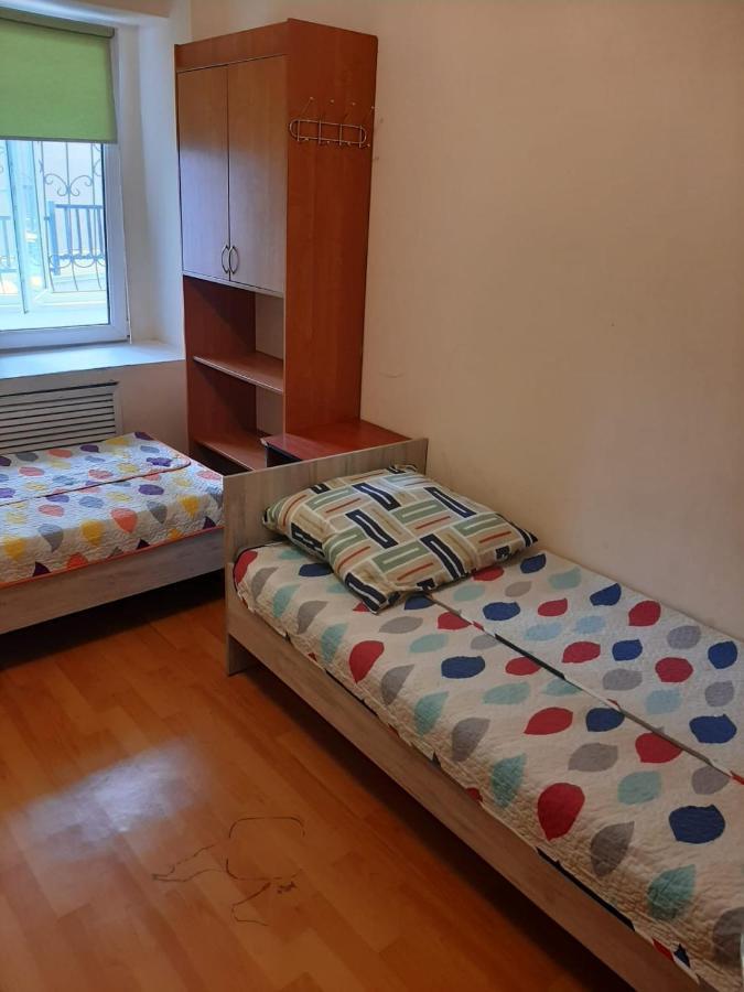 Фэмили Хостел Almatý Exterior foto